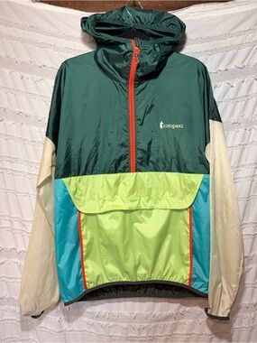 Cotopaxi Teca Half Zip Windbreaker, unisex.